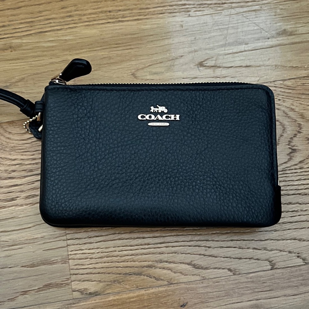 Coach Double Corner Zip Wristlet